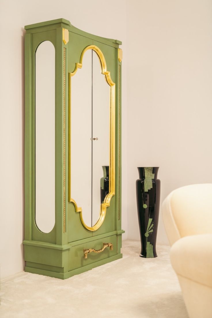 Paire d’armoires vert céladon dorure laiton par André Arbus 1930