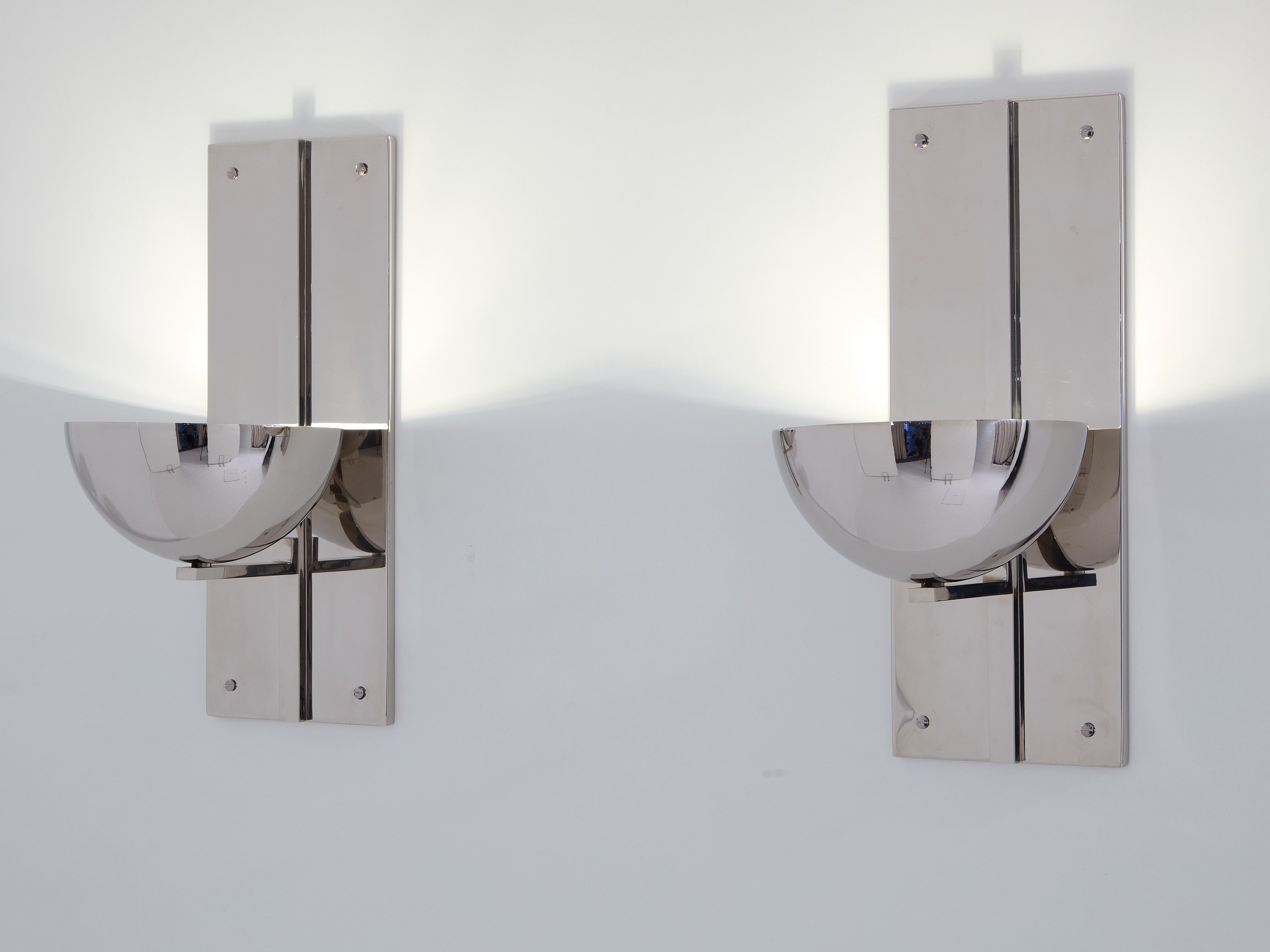Paire d'appliques modernistes de Claude Parent acier nickelé 1992 
