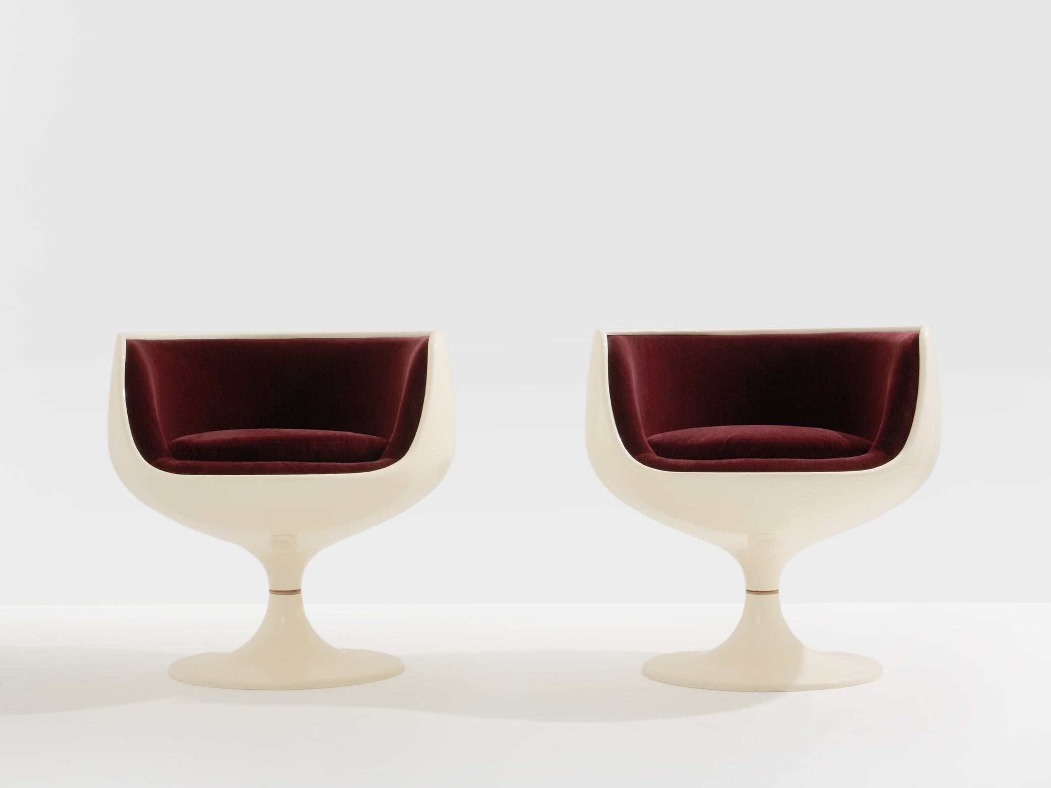 Eero Aarnio paire de chaises Cognac velours d'alpaga 1967