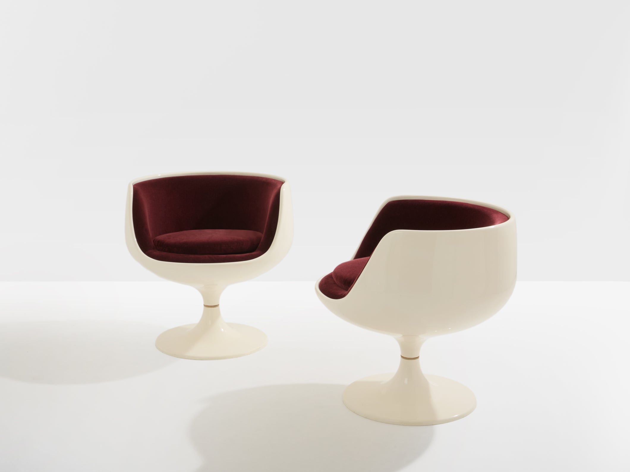 Eero Aarnio paire de chaises Cognac velours d'alpaga 1967