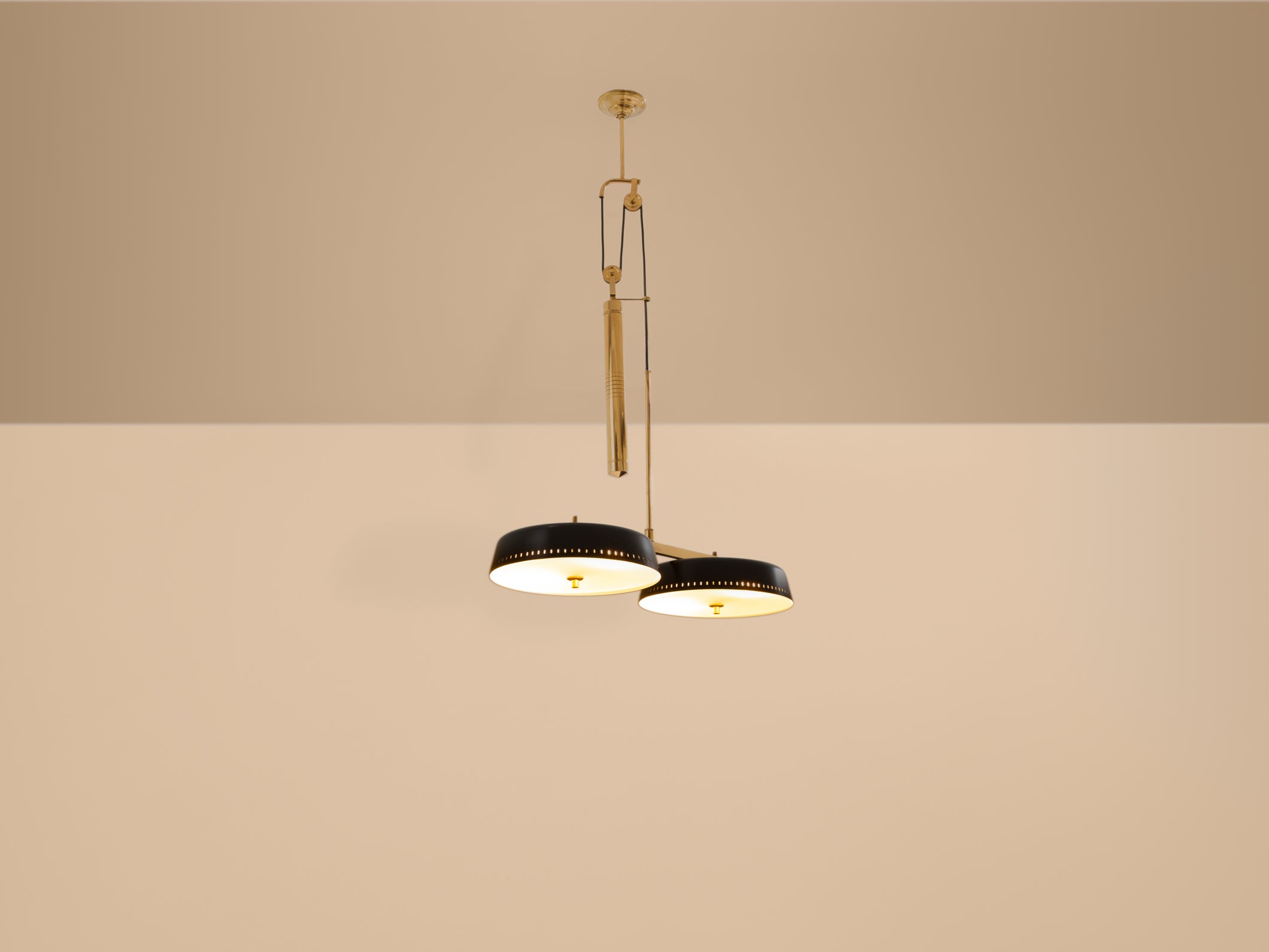 Gaetano Sciolari for Stilnovo painted metal brass pulley chandelier 1950