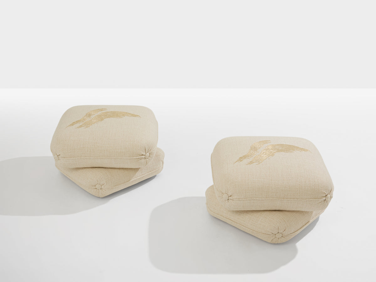 Jacques Charpentier pour Jansen paire de poufs lin brodé 1970 