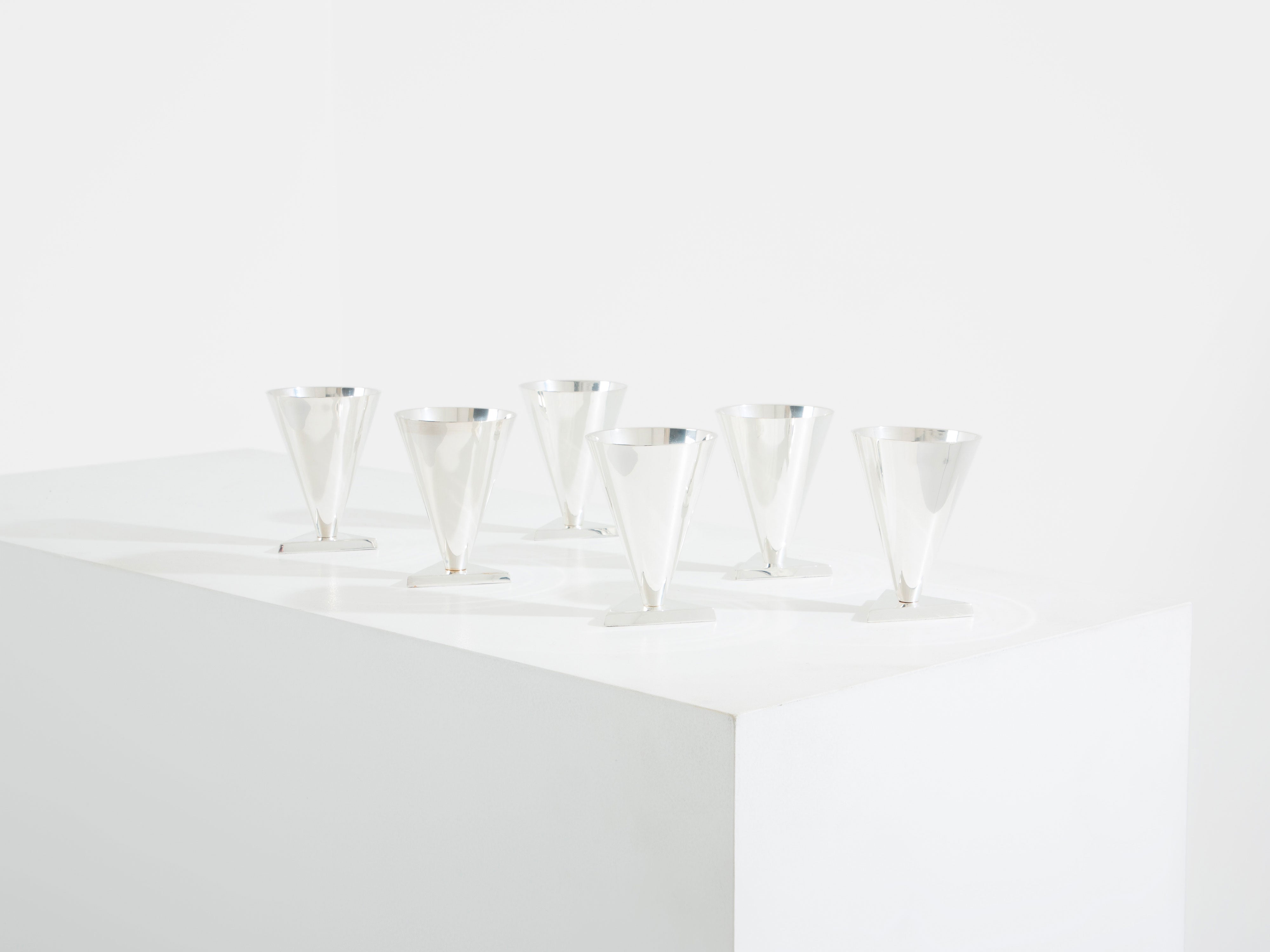 La Maison Desny Art Deco set of 6 silvered metal cocktail cups 1928