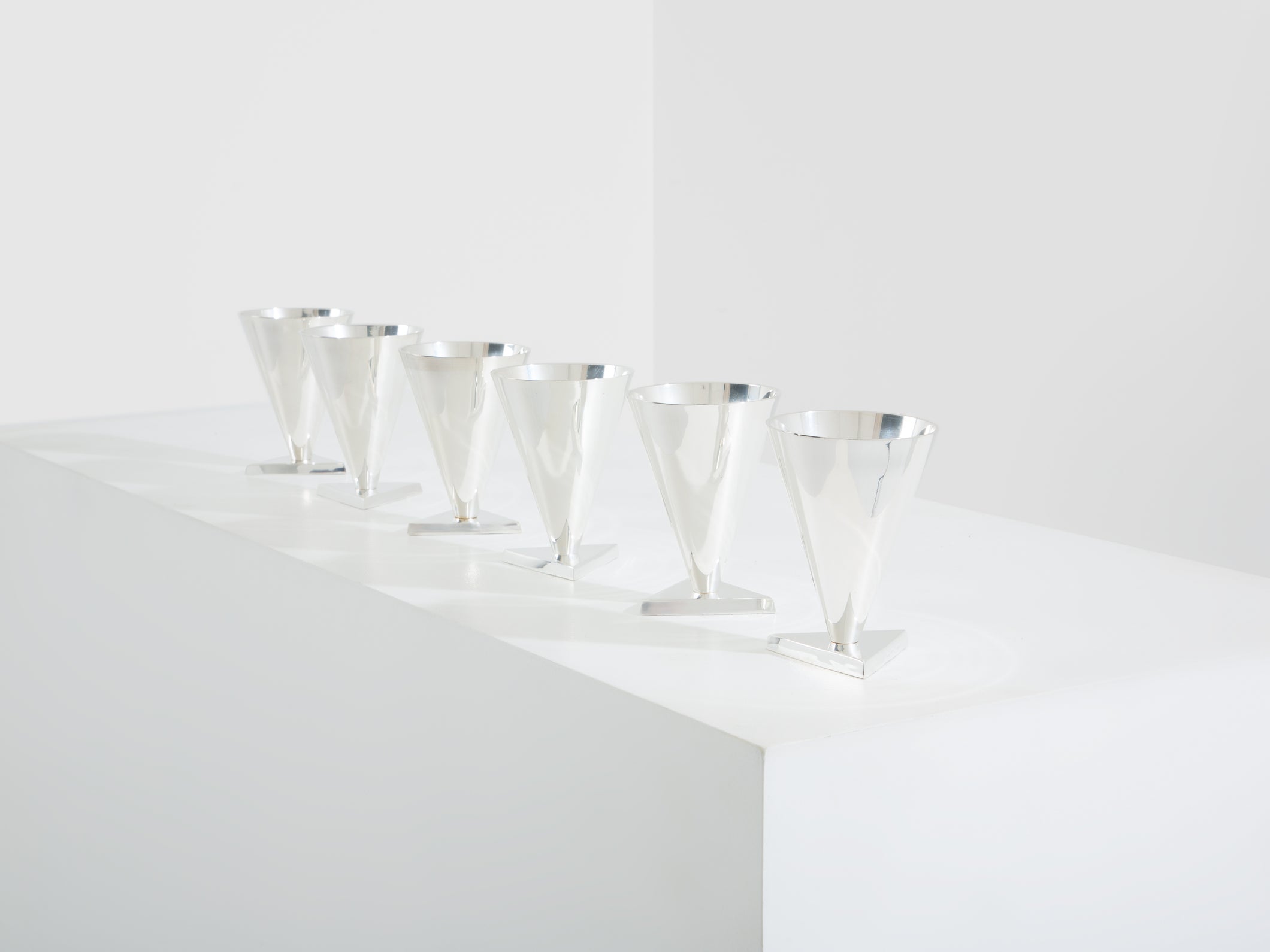 La Maison Desny Art Deco set of 6 silvered metal cocktail cups 1928