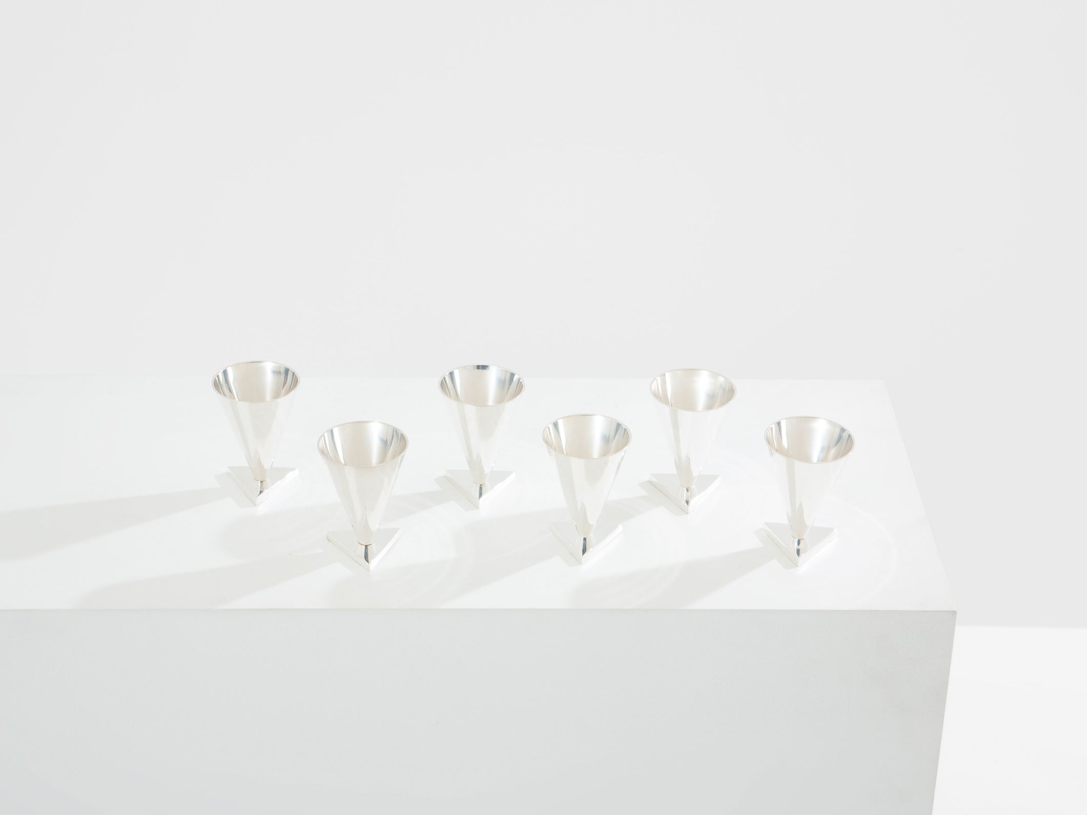 La Maison Desny Art Deco set of 6 silvered metal cocktail cups 1928