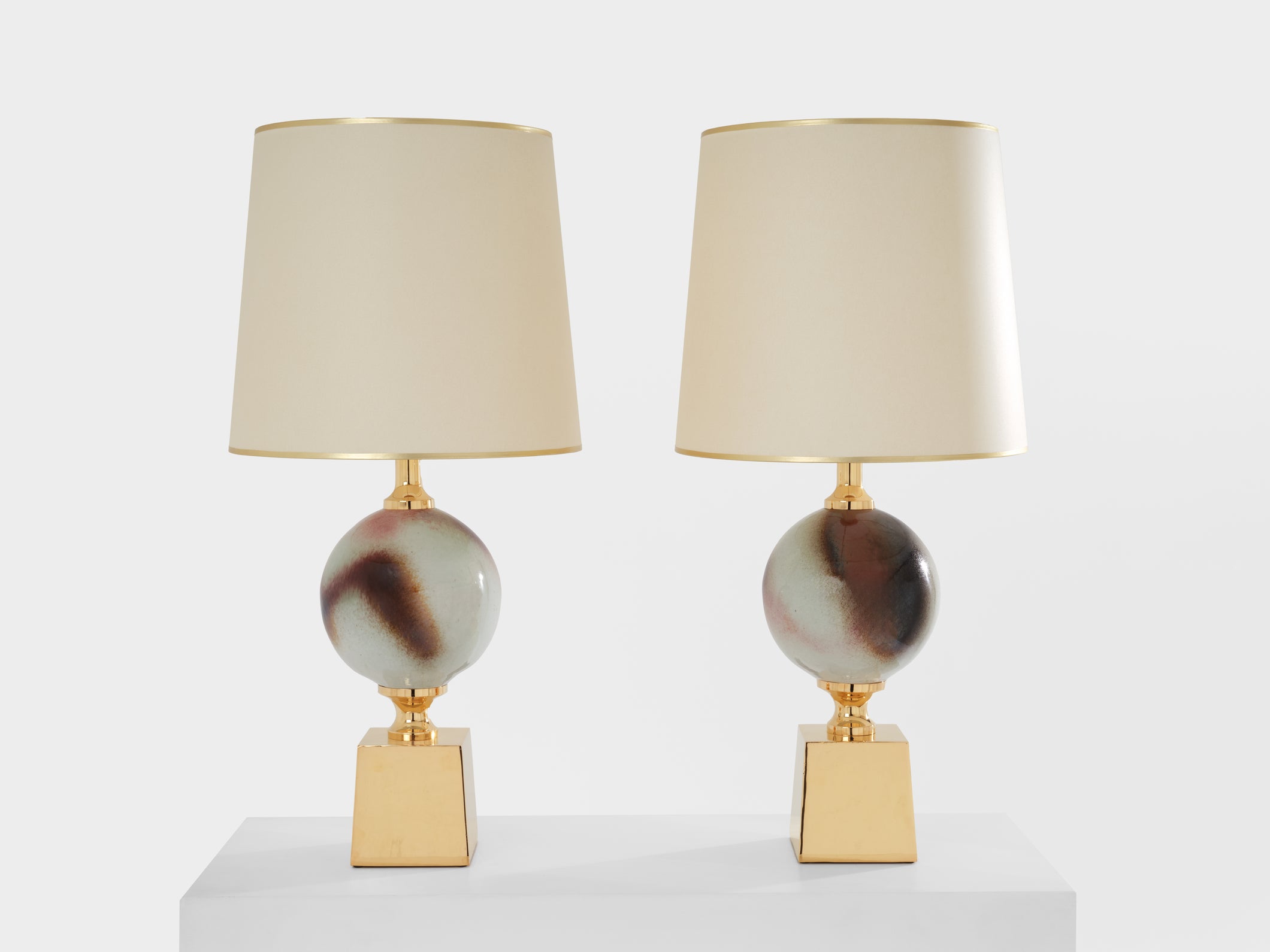 Paire de lampes céramique et laiton de Philippe Barbier 1970s 