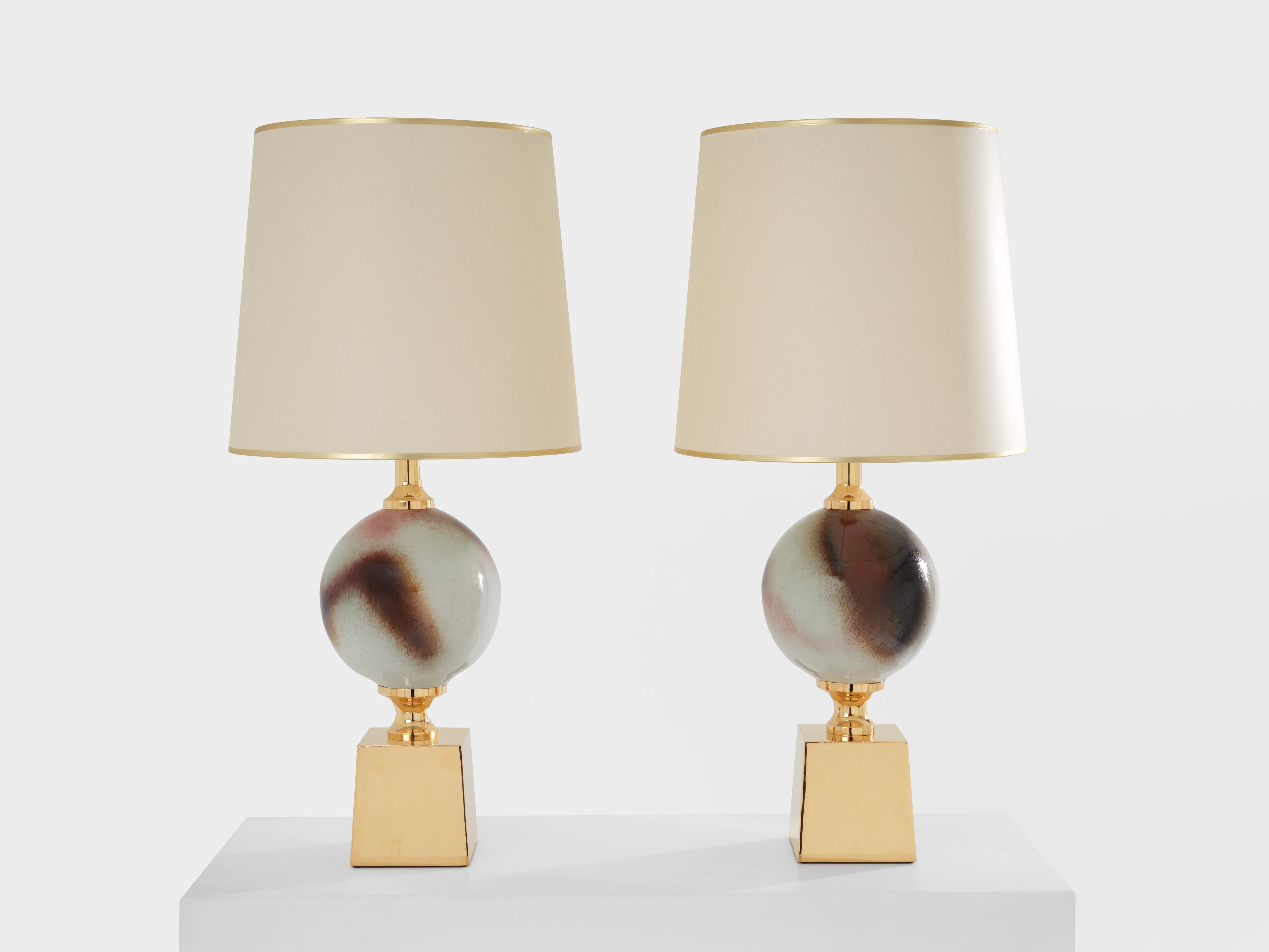 Paire de lampes céramique et laiton de Philippe Barbier 1970s 
