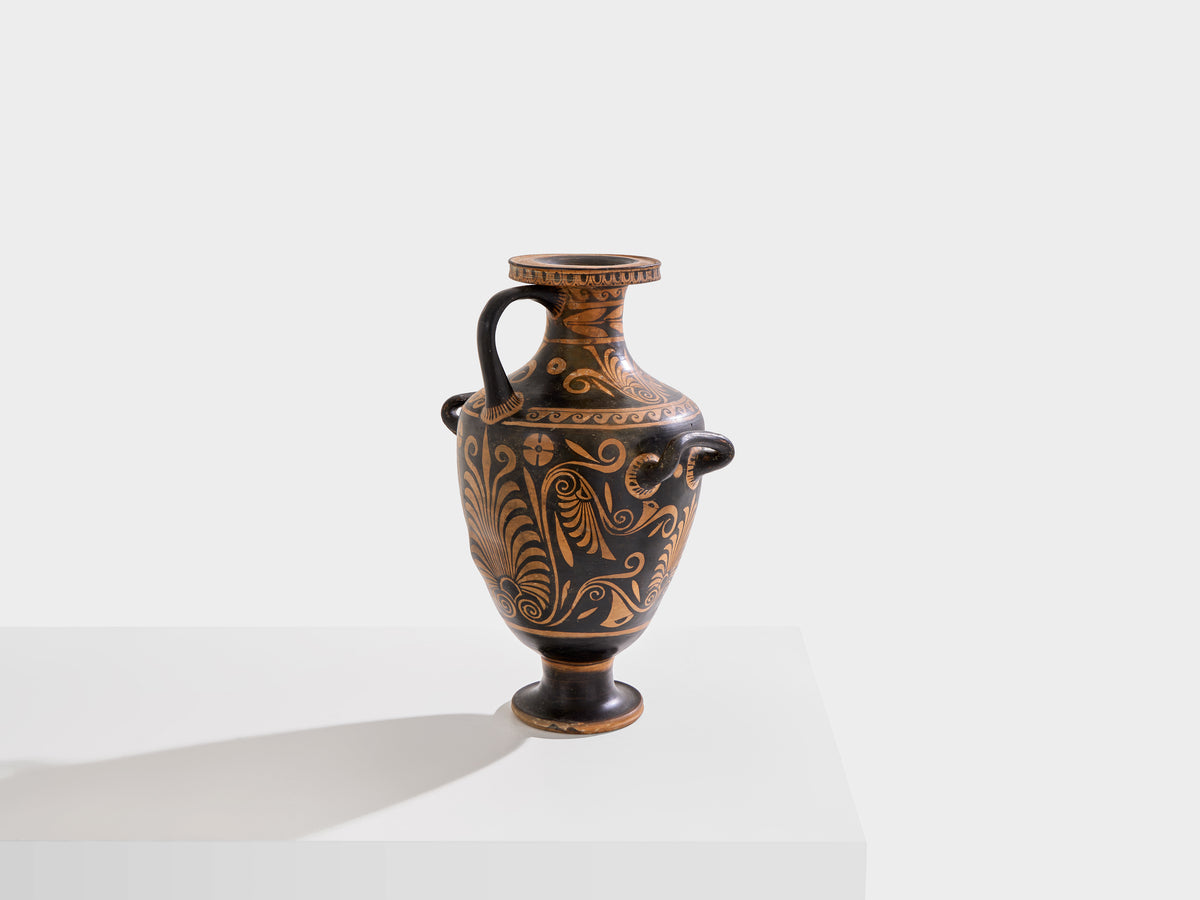 Hydria en terre cuite de l’artiste Primato, Italy du Sud, circa 330 BC 