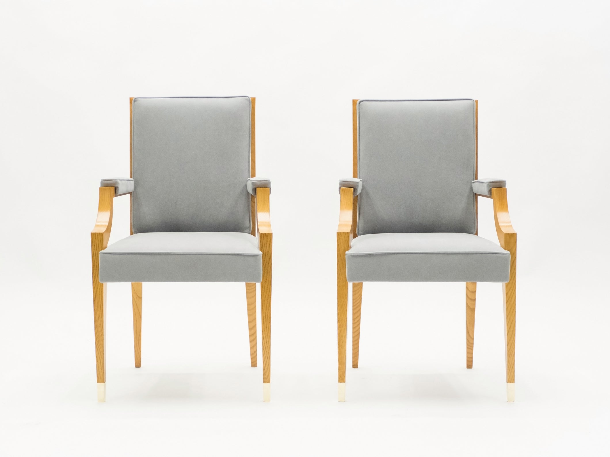 Paire de fauteuils en frêne Néoclassiques d’André Arbus 1940

