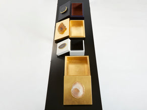 Lacquered and gold leaf box with agate stone made by Maison et Jardin 1970s