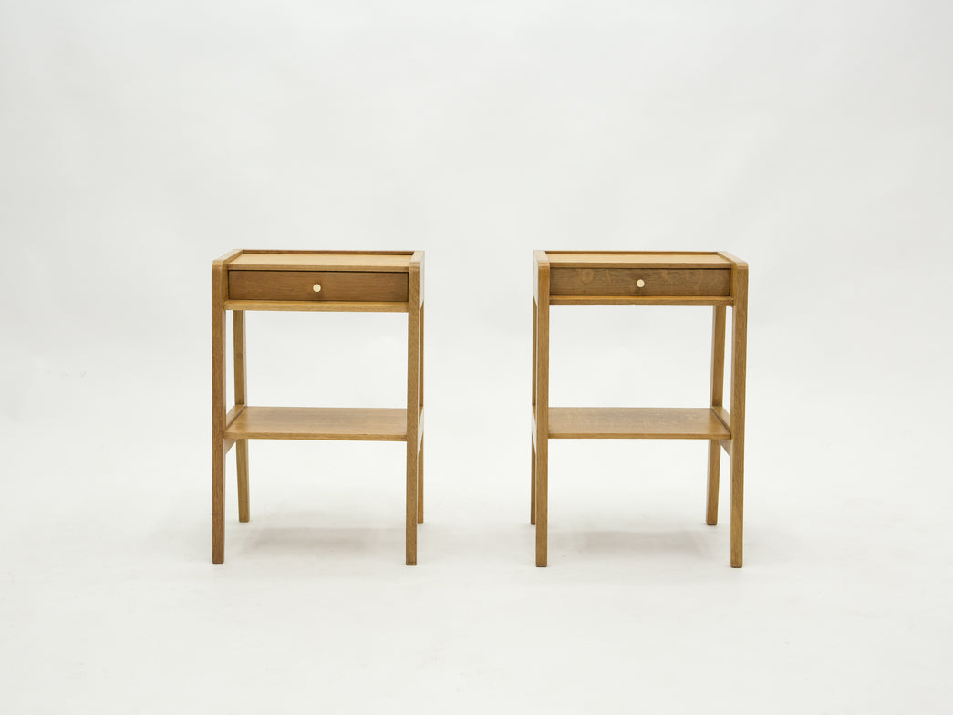 Paire de chevets modernistes en chêne laiton vers 1950 