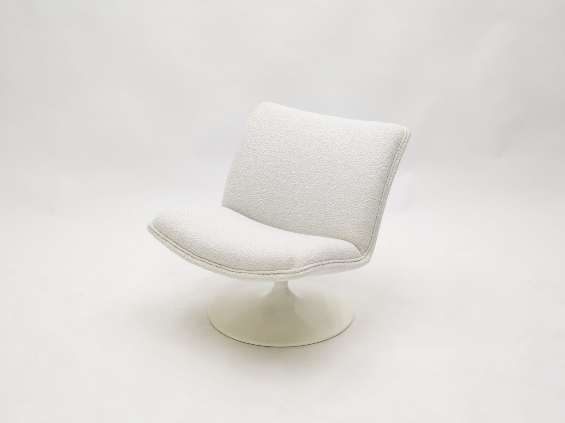 Geoffrey Harcourt for Artifort F504 swivel lounge chair bouclé 1960s