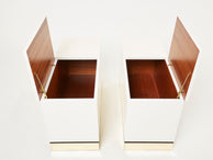  Paire de tables d’appoint coffres laquées blanches laiton J.C. Mahey 1970