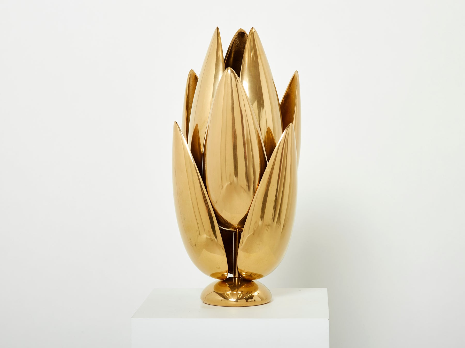 Rare lampe Lotus moderniste Michel Armand bronze doré 1970