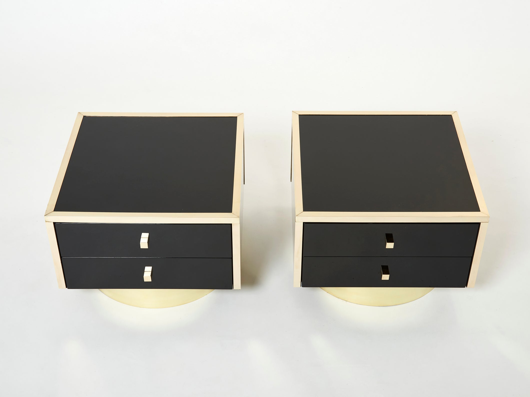 Pair of Michel Pigneres black lacquered brass nightstands tables 1970s.