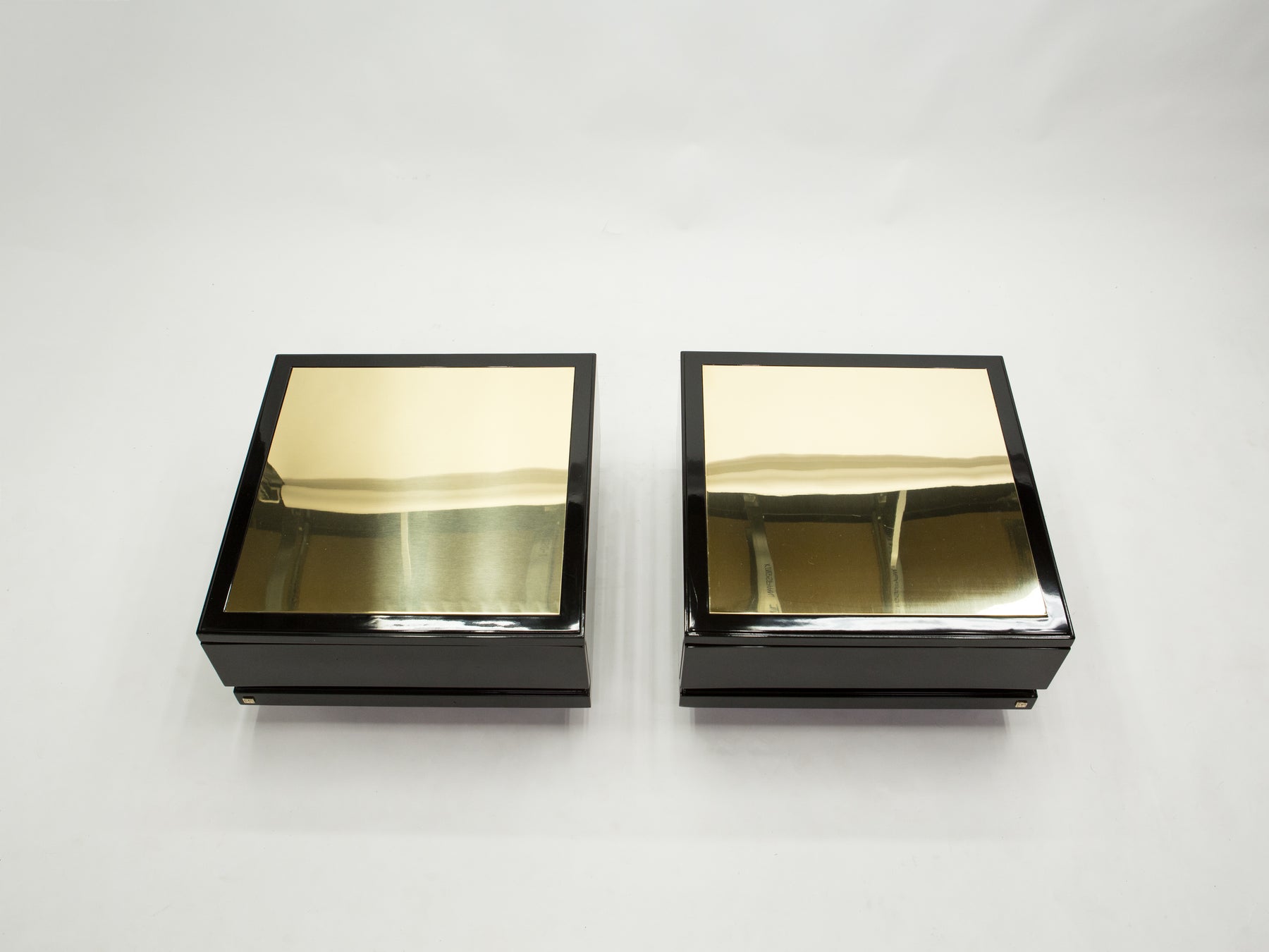 Rare pair of end tables by J.C. Mahey brass black lacquered 1970s