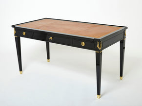 Bureau plat de style Louis XVI bois cuir bronze Maison Jansen 1950