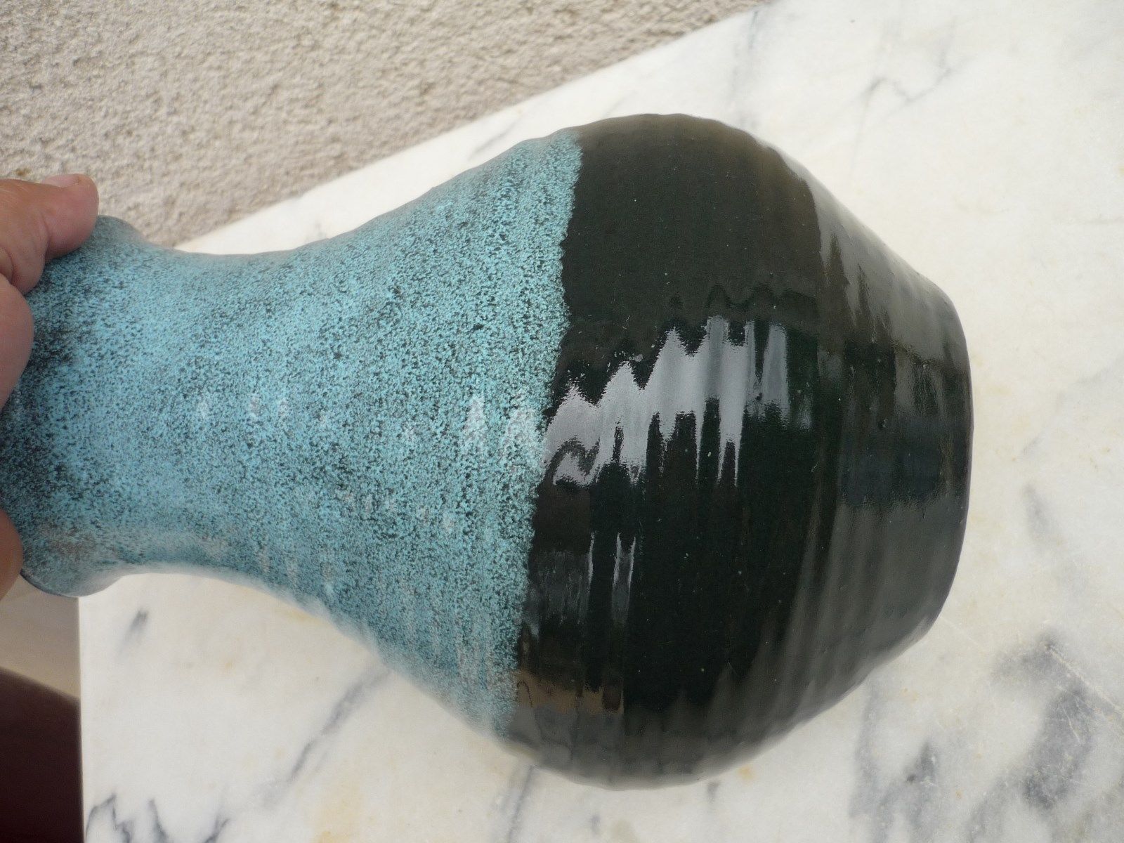 Beau vase bicolore céramique d’Accolay années 1960